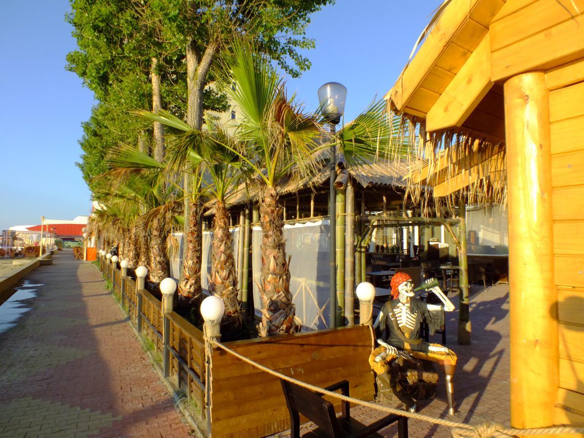 Bicaz - Pirates Resort Mamaia Exterior foto